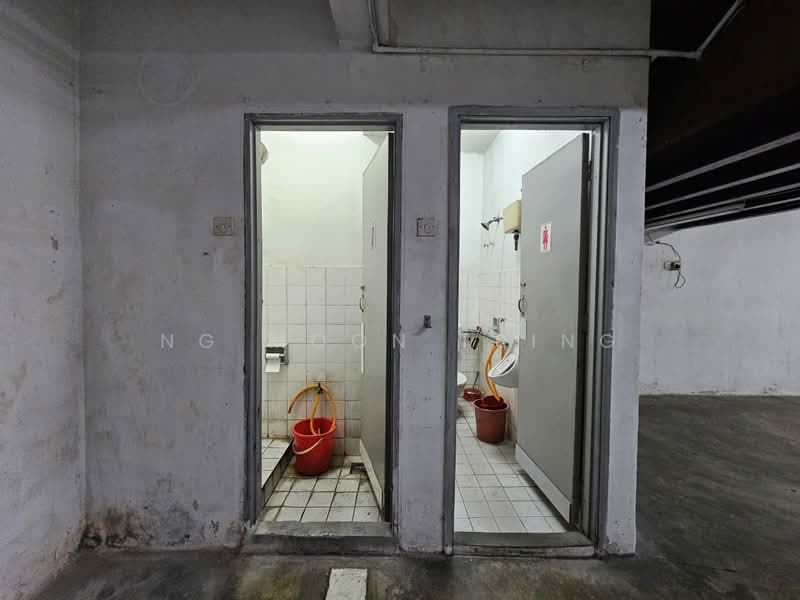 Kedai untuk Disewa di Taman Pusat Kepong (Kepong) - Ng Moon Tsing - Bathroom - PropertyGuru.com.my