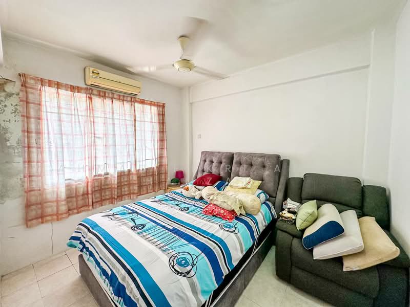 Apartment for Sale at Pangsapuri Carlina - Ahmad Fikri Amer Hamzah - Bedroom - PropertyGuru.com.my