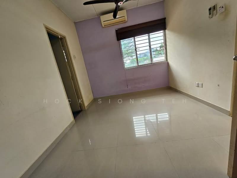 Townhouse for Sale in Taman Bukit Serdang (Seri Kembangan) - Hock Siong Teh - Interior - PropertyGuru.com.my