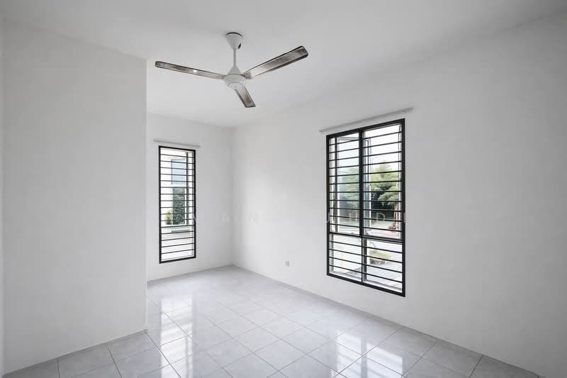 Rumah Teres untuk Dijual di Nilai (Negeri Sembilan) - AIMAN ZUHDI - PropertyGuru.com.my