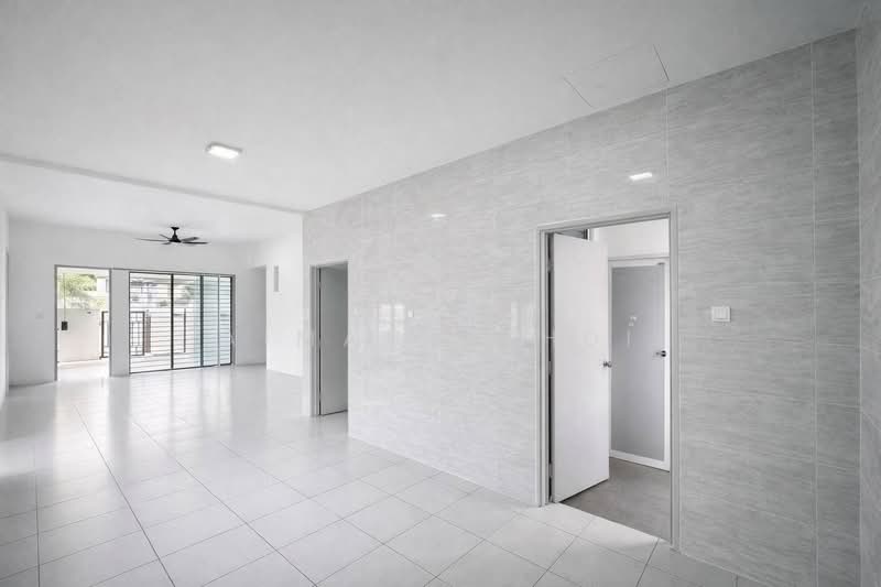 Rumah Teres untuk Dijual di Nilai (Negeri Sembilan) - AIMAN ZUHDI - PropertyGuru.com.my