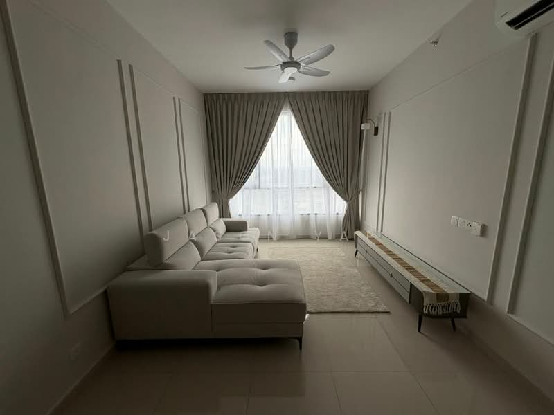 Servis Apartment untuk Disewa di BeCentral @ i-City - Jason Yap - Living Room - PropertyGuru.com.my