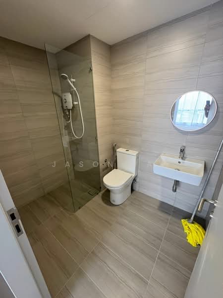 Servis Apartment untuk Disewa di BeCentral @ i-City - Jason Yap - Bathroom - PropertyGuru.com.my