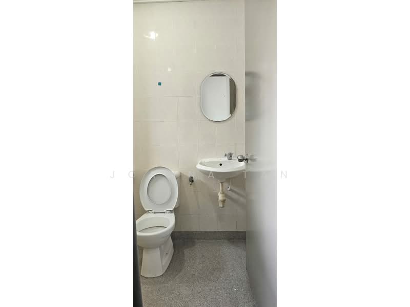 Condominium for Rent at Lagoon Suites - Joanna Tan - Bathroom - PropertyGuru.com.my