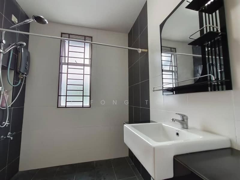 Cluster House for Sale in Taman Sri Pulai Perdana (Skudai) - Ee Fong Toh - Bathroom - PropertyGuru.com.my
