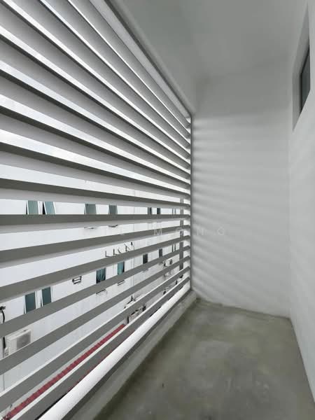 Shop / Office for Rent in Taman Adda Heights (Tebrau) - Wil Mong - Balcony - PropertyGuru.com.my