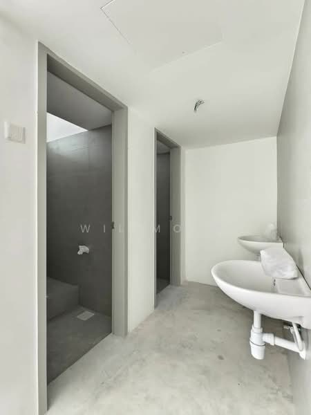 Shop / Office for Rent in Taman Adda Heights (Tebrau) - Wil Mong - Bathroom - PropertyGuru.com.my