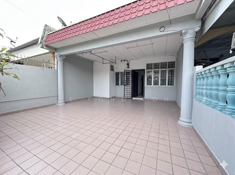 1-storey Terraced House for Sale in Taman Desa Cemerlang (Ulu Tiram) - Ee Fong Toh - Exterior - PropertyGuru.com.my