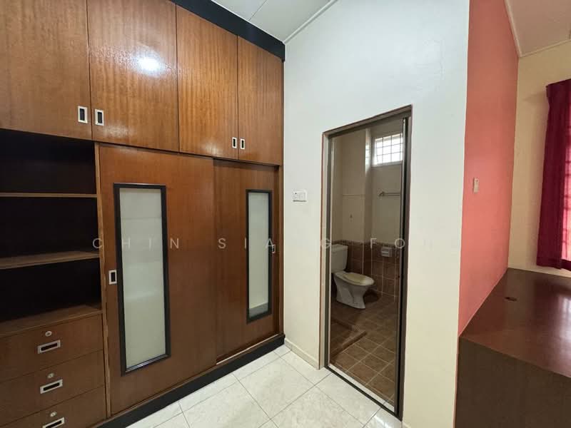 Rumah Teres 2 Tingkat untuk Dijual di Taman Semabok Permai (Semabok) - Chin Siang Fong - Bathroom - PropertyGuru.com.my