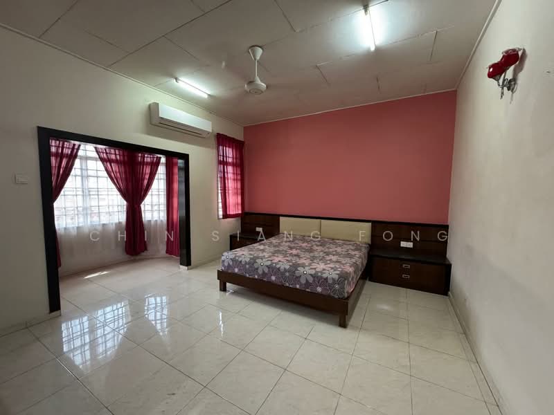Rumah Teres 2 Tingkat untuk Dijual di Taman Semabok Permai (Semabok) - Chin Siang Fong - Bedroom - PropertyGuru.com.my