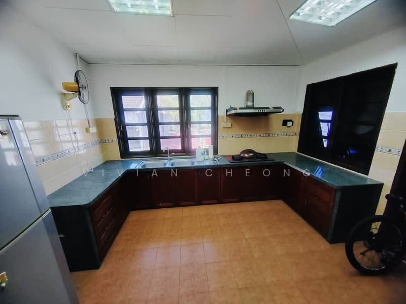 Semi-Detached House for Sale in Gelugor (Penang) - Vivian Cheong - Kitchen - PropertyGuru.com.my