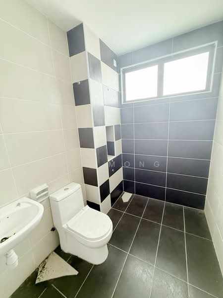 2-storey Terraced House for Sale in Ulu Tiram (Johor) - Wil Mong - Bathroom - PropertyGuru.com.my
