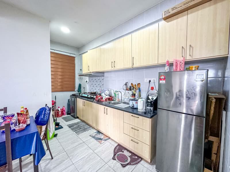 Apartment for Sale at Vesta View - Ahmad Fikri Amer Hamzah - Kitchen - PropertyGuru.com.my