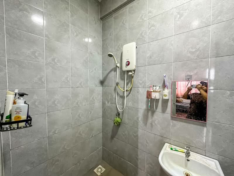 Apartment for Sale at Vesta View - Ahmad Fikri Amer Hamzah - Bathroom - PropertyGuru.com.my