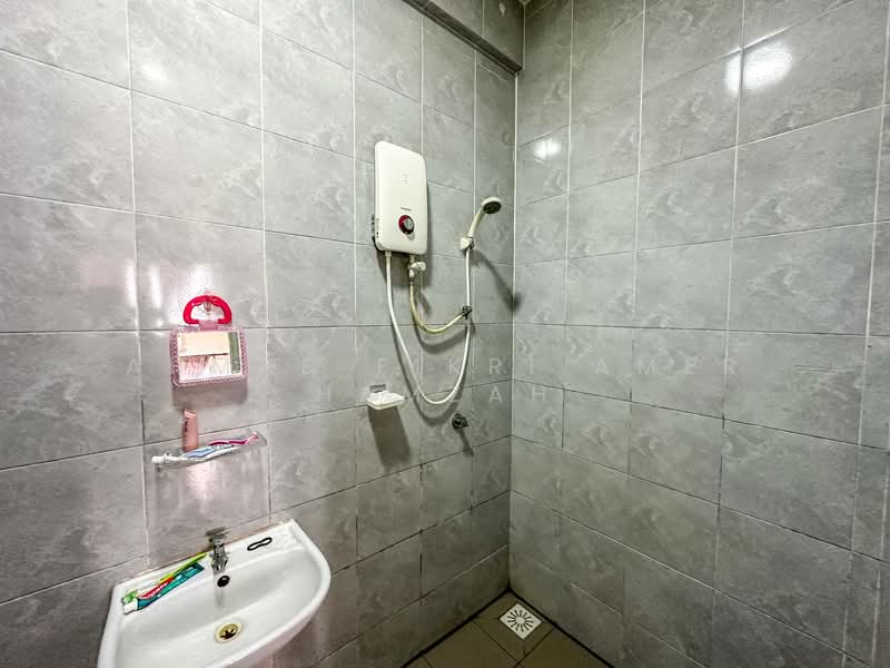 Apartment for Sale at Vesta View - Ahmad Fikri Amer Hamzah - Bathroom - PropertyGuru.com.my