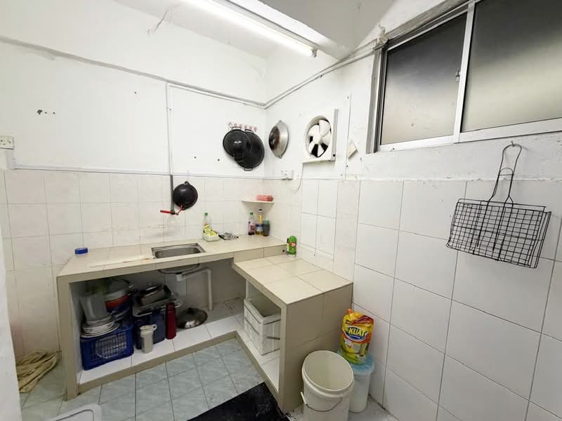 Rumah Flat untuk Disewa di Taman Gamelan Indah - Jovin Lee - Kitchen - PropertyGuru.com.my