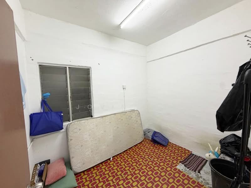 Rumah Flat untuk Disewa di Taman Gamelan Indah - Jovin Lee - Bedroom - PropertyGuru.com.my