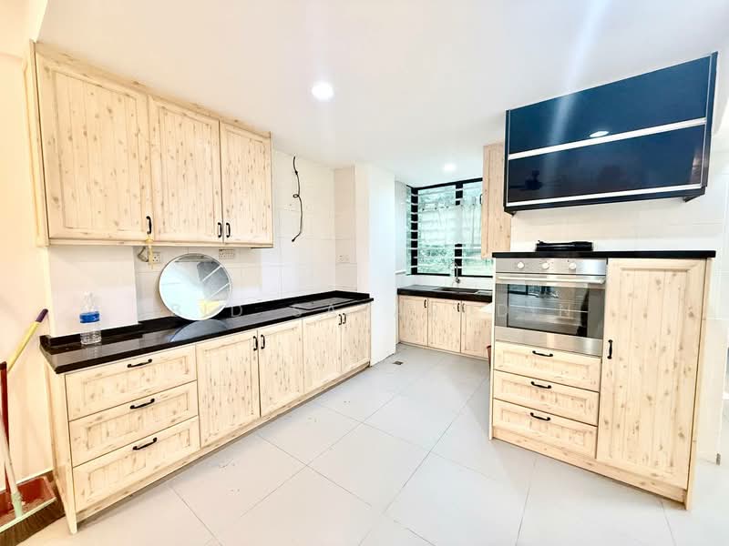 Condominium for Sale at Waizuri 1 - Abid Sabarudin - Kitchen - PropertyGuru.com.my