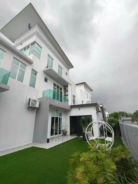 Cluster House for Sale in Mutiara Rini (Skudai) - Ee Fong Toh - PropertyGuru.com.my