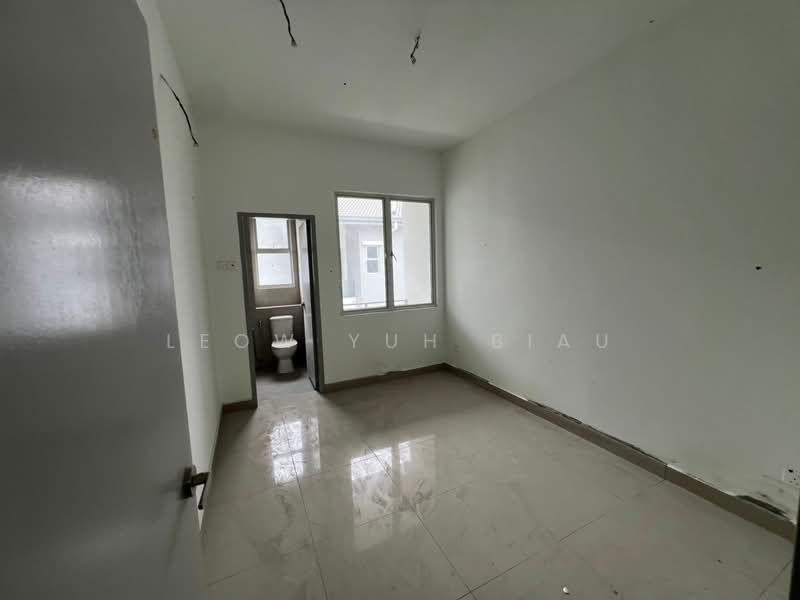 Rumah Teres 2 Tingkat untuk Dijual di Amverton Hills (Sungai Buloh) - Leow Yuh Biau - Bathroom - PropertyGuru.com.my