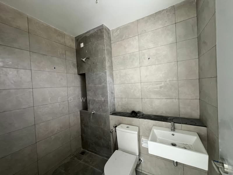 Rumah Teres 2 Tingkat untuk Dijual di Amverton Hills (Sungai Buloh) - Leow Yuh Biau - Bathroom - PropertyGuru.com.my