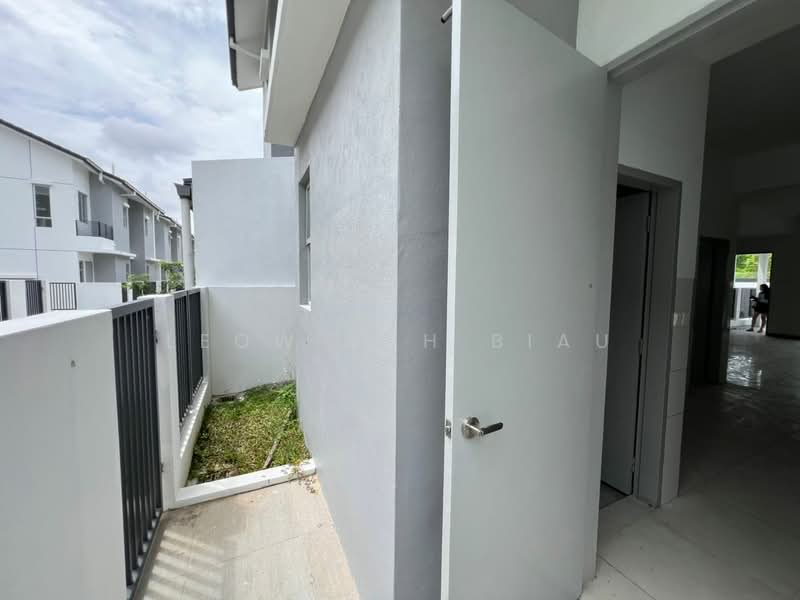 Rumah Teres 2 Tingkat untuk Dijual di Amverton Hills (Sungai Buloh) - Leow Yuh Biau - Exterior - PropertyGuru.com.my