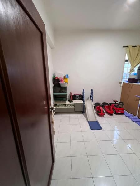 Apartment for Sale at Mewah View Luxurious Apartments - Lui Lui - Bedroom - PropertyGuru.com.my