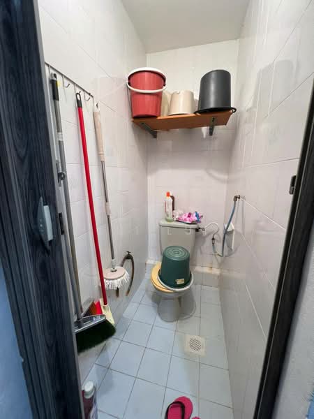 Apartment for Sale at Mewah View Luxurious Apartments - Lui Lui - Bathroom - PropertyGuru.com.my
