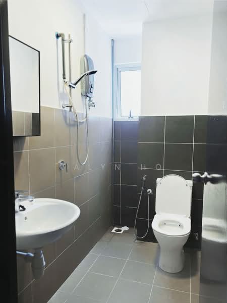 Pangsapuri untuk Disewa di Residensi Akasia Jubilee - Valyn Ho - Bathroom - PropertyGuru.com.my
