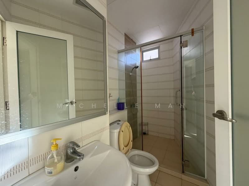 Kondominium untuk Disewa di The View Condominium - Michelle Mah - Bathroom - PropertyGuru.com.my