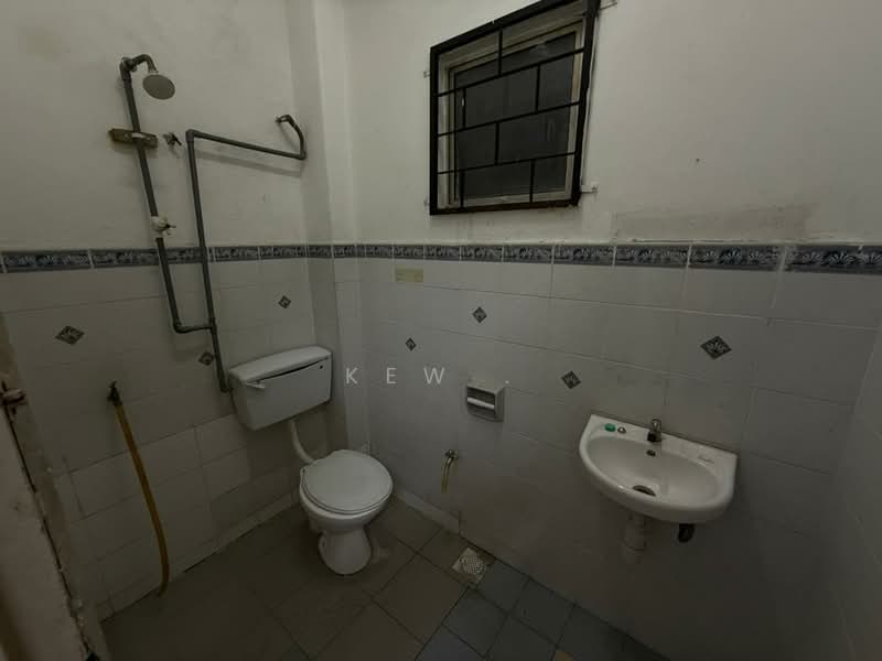 2-storey Terraced House for Rent in Taman Bukit Serdang (Seri Kembangan) - Kew . - PropertyGuru.com.my