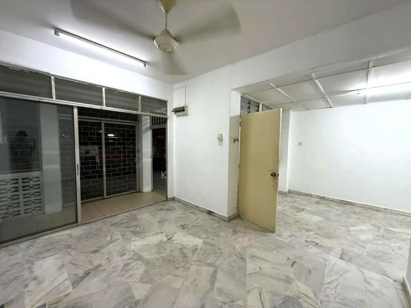 2-storey Terraced House for Rent in Taman Bukit Serdang (Seri Kembangan) - Kew . - PropertyGuru.com.my