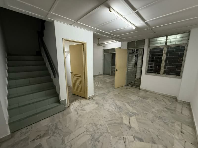 2-storey Terraced House for Rent in Taman Bukit Serdang (Seri Kembangan) - Kew . - PropertyGuru.com.my
