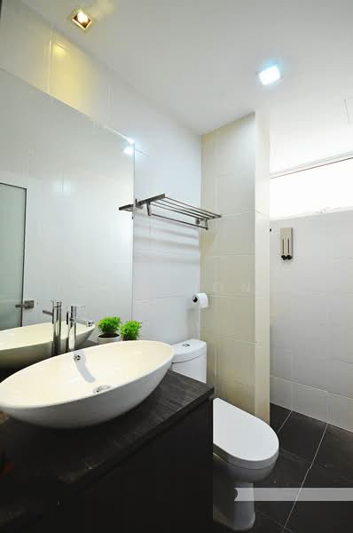 Condominium for Sale at KSL D'Esplanade Residence - Elsa Wong - Bathroom - PropertyGuru.com.my