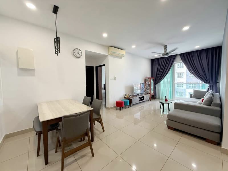 Servis Apartment untuk Dijual di Seasons Amara Larkin - Wil Mong - Living Room - PropertyGuru.com.my