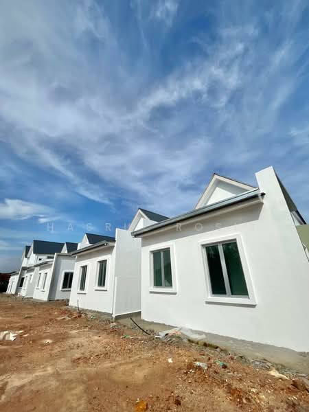 Semi-Detached House for Sale in Taman Nabira (Alor Setar) - Hasrul Rosli - Exterior - PropertyGuru.com.my