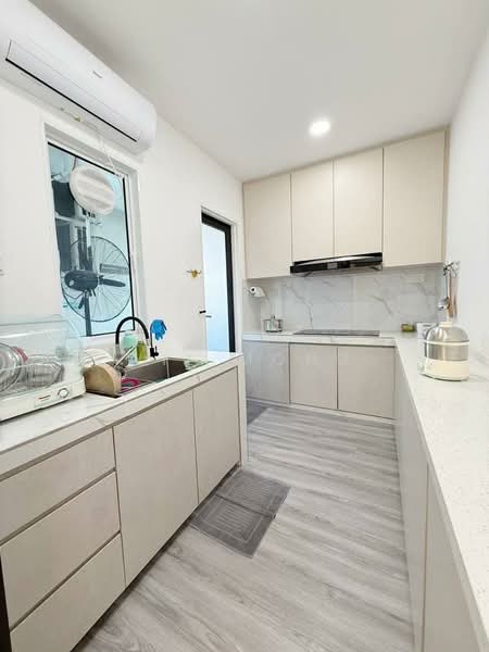 Apartment for Sale at Larkin Residence - Wil Mong - Kitchen - PropertyGuru.com.my