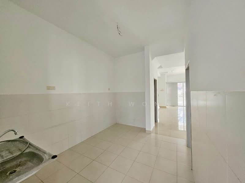 Rumah Teres 2 Tingkat untuk Dijual di Taman Seri Austin (Tebrau) - Keith Wong - Kitchen - PropertyGuru.com.my
