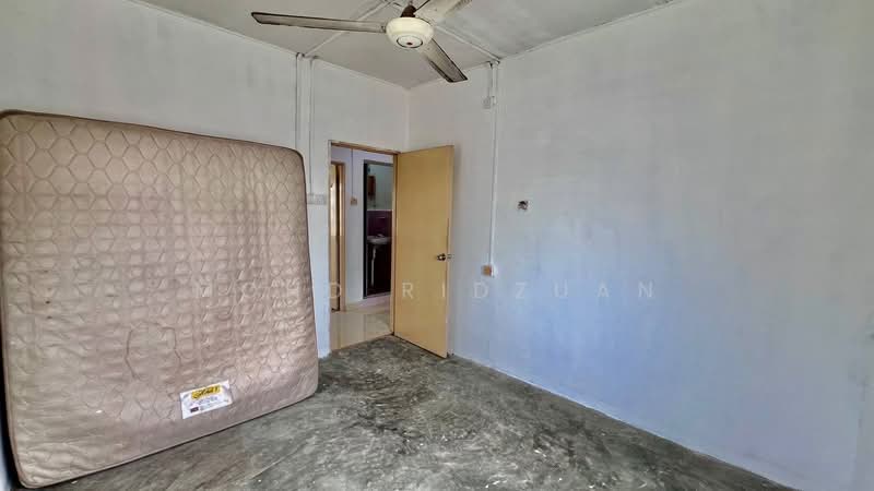 Rumah Teres 2 Tingkat untuk Dijual di Kota Masai (Pasir Gudang) - Mohd Ridzuan - Bedroom - PropertyGuru.com.my