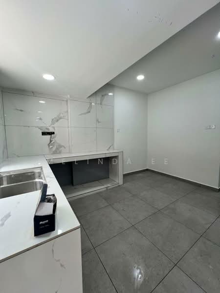 1-storey Terraced House for Sale in Taman Kempas (Tampoi) - Melinda Ee - Kitchen - PropertyGuru.com.my