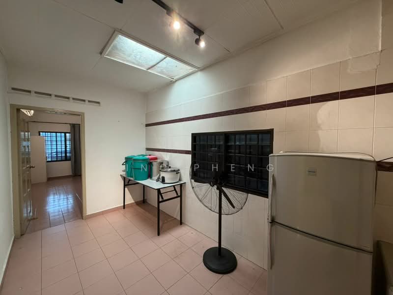 Rumah Banglo untuk Disewa di Melaka City (Melaka) - Vinc Pheng - Kitchen - PropertyGuru.com.my