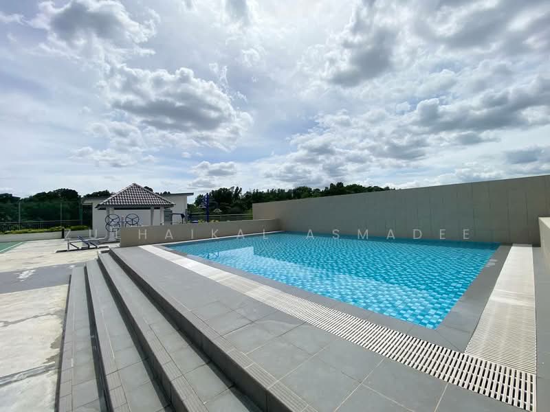 Pangsapuri untuk Disewa di Residensi Vista Agresif - Zulhaikal Asmadee - Pool - PropertyGuru.com.my