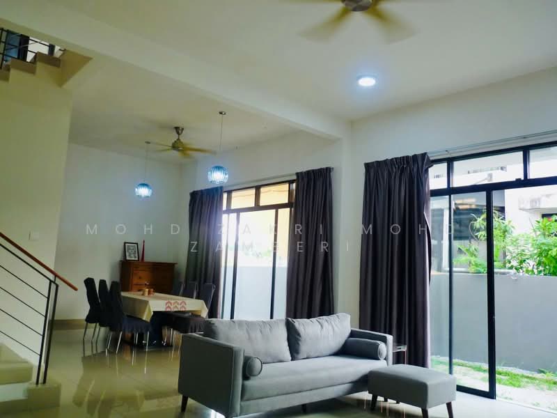 Rumah Berkembar untuk Disewa di Dengkil (Selangor) - Mohd Zakri Mohd Zamberi - Living Room - PropertyGuru.com.my