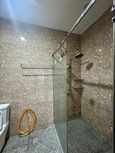 Rumah Teres 2 Tingkat untuk Disewa di Taman Meranti Jaya (Puchong) - Andy LCH - Bathroom - PropertyGuru.com.my