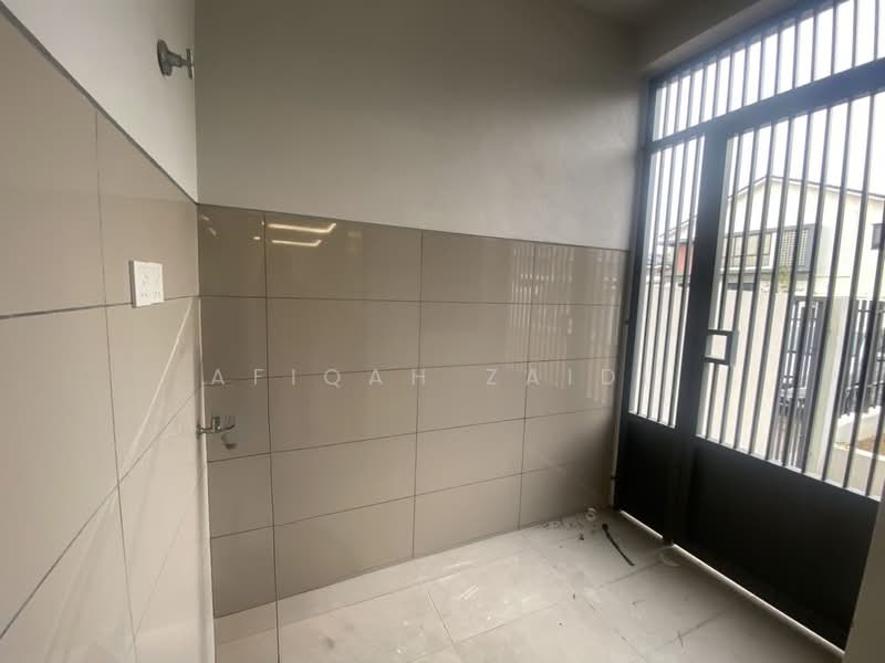 Rumah Teres 2 Tingkat untuk Disewa di Elmina (Shah Alam) - Afiqah zaidi - Entrance - PropertyGuru.com.my