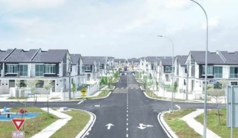 Rumah Teres untuk Dijual di Taman Kundang Jaya (Rawang) - Lisa Azila - Exterior - PropertyGuru.com.my