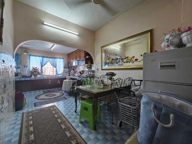 Rumah Teres 2 Tingkat untuk Dijual di Taman Selayang Indah (Selayang) - Zaty Jasmin - Kitchen - PropertyGuru.com.my