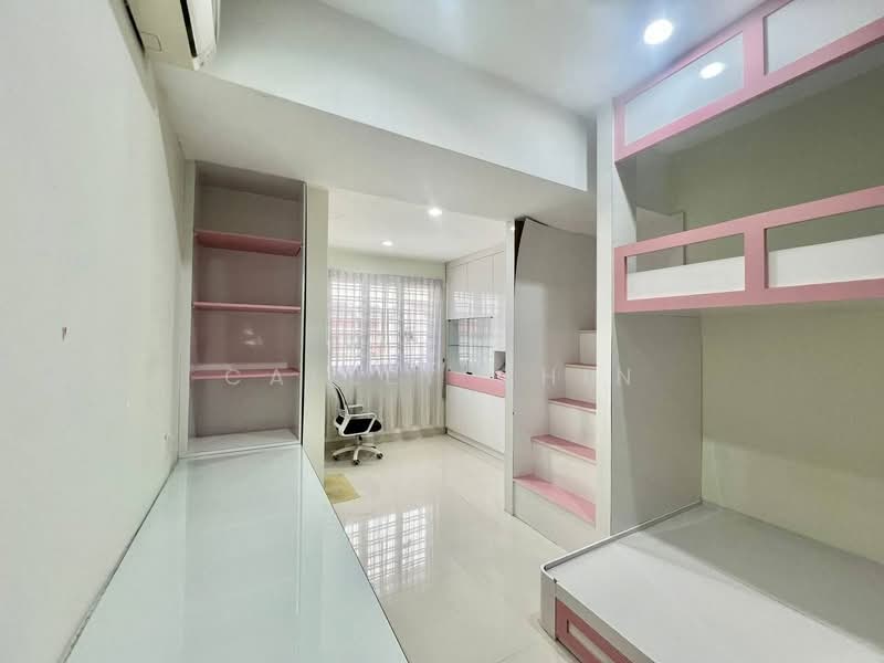 2-storey Terraced House for Sale in Taman Pelangi (Johor Bahru) - Calley Chin - Bedroom - PropertyGuru.com.my