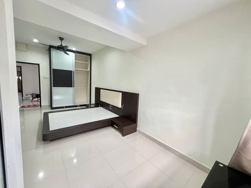 2-storey Terraced House for Sale in Taman Pelangi (Johor Bahru) - Calley Chin - Bedroom - PropertyGuru.com.my
