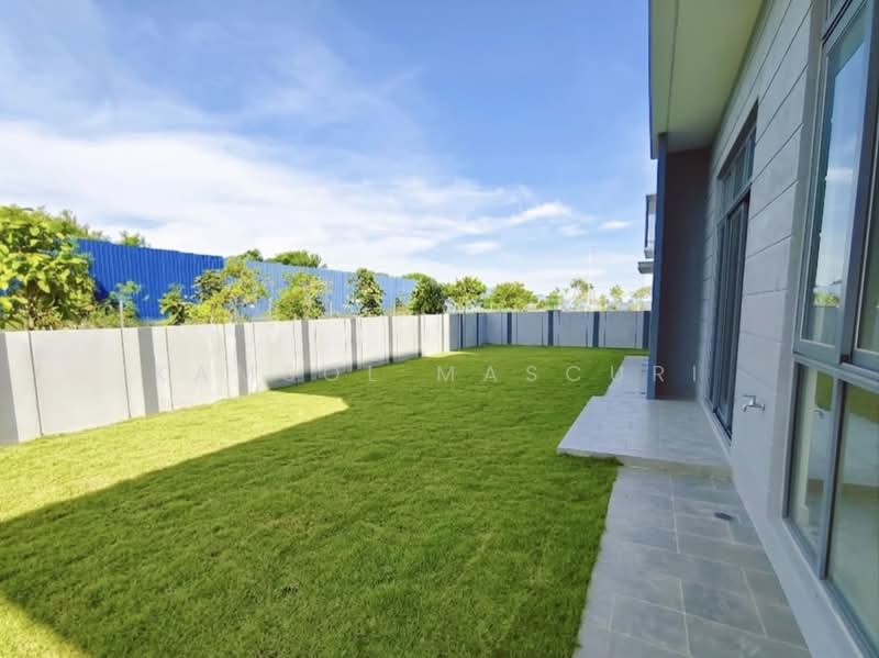 Semi-Detached House for Sale in Shah Alam (Selangor) - Kamsol Mascuri - Exterior - PropertyGuru.com.my